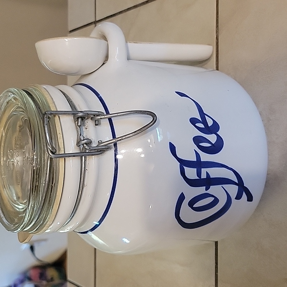Vintage Clay Designs Ceramic Coffee Container with Spoon
